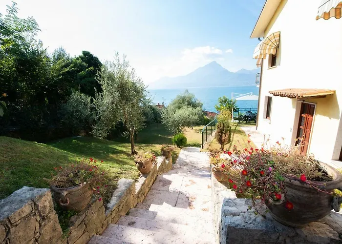 Margherita * トッリ・デル・ベーナコ